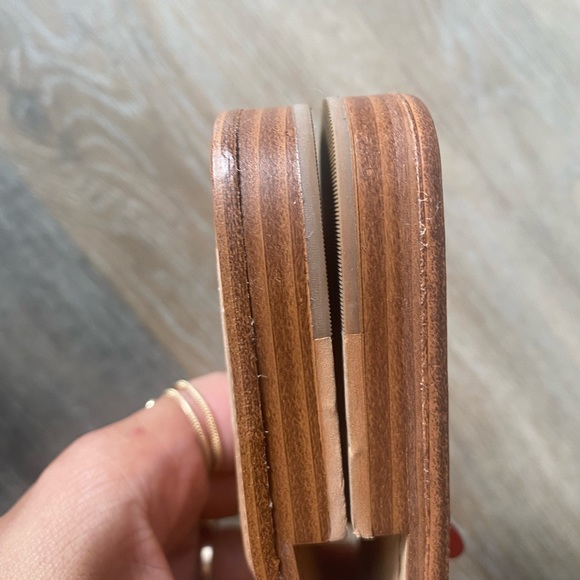 Marc Fisher Ralla neutral Leather Slides Sandals Flats slide Size 8.5 M - Picture 10 of 12